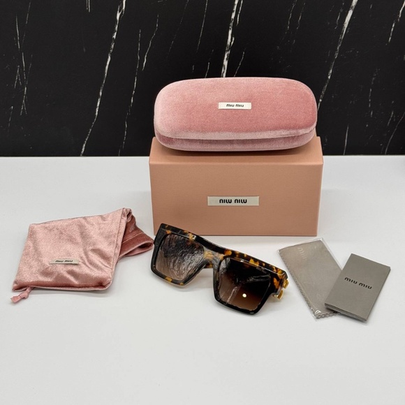 NEW SMU 10W VAU6S1 MIU MIU SQUARE SUNGLASSES MU10WS VAU6S1 HAVANA WOMEN EYEWEAR - Picture 12 of 12